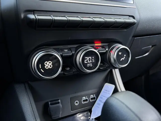 Mitsubishi ASX 1.6 HEV AT Intense 2023 Hybride Benzine 13