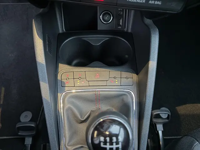 SEAT Ibiza 1.0 EcoTSI FR Connect 2015 Benzine 18