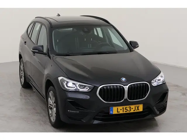 BMW X1 sDrive18i Executive Edition 2021 Benzine 12