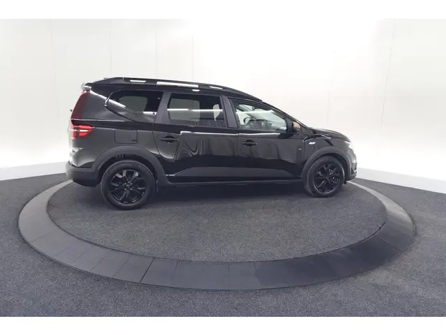 Dacia Jogger TCe 110 Extreme 2025 Benzine 9
