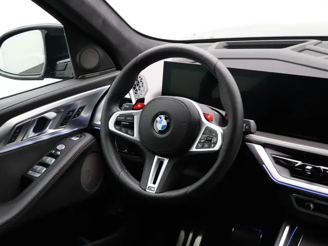 BMW XM PHEV 50e 2025 Hybride Benzine 44