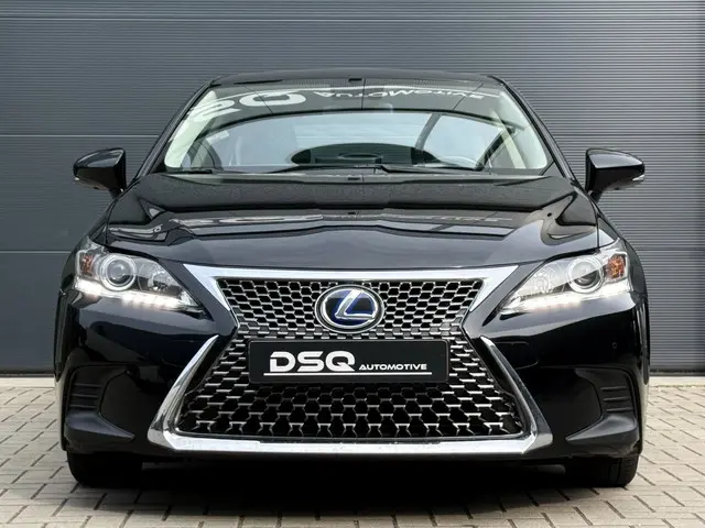 Lexus CT 200h Business Line 2018 Hybride Benzine 22