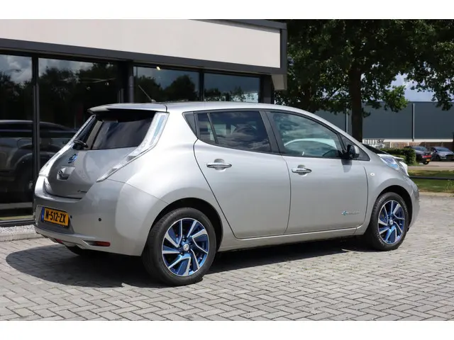 Nissan Leaf Visia 24 kWh | Alle Opties | 2015 Elektrisch 2