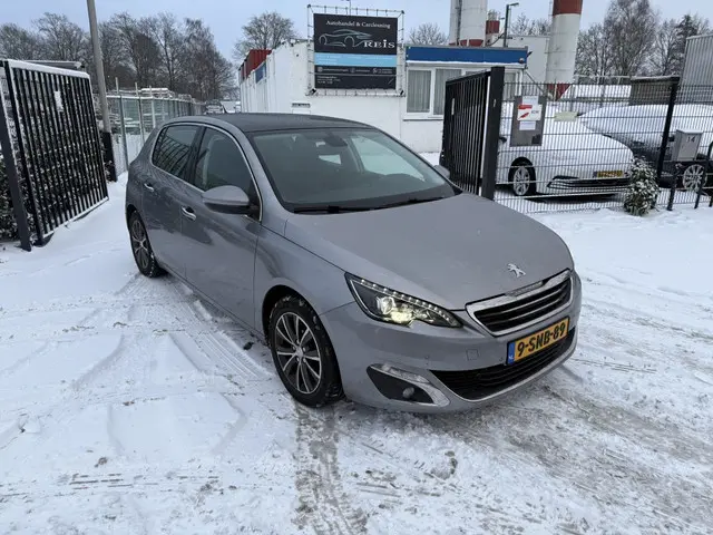 Peugeot 308 1.6 THP Première*PANO*NAP* 2013 Benzine 2