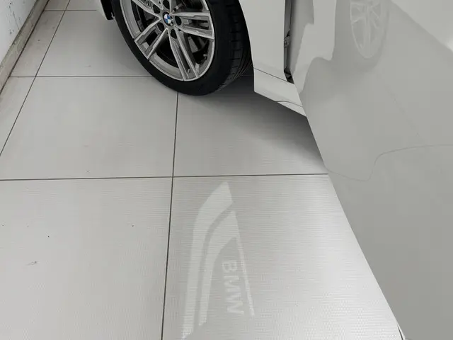 BMW 1 Serie 118i High Executive 2020 Benzine 27