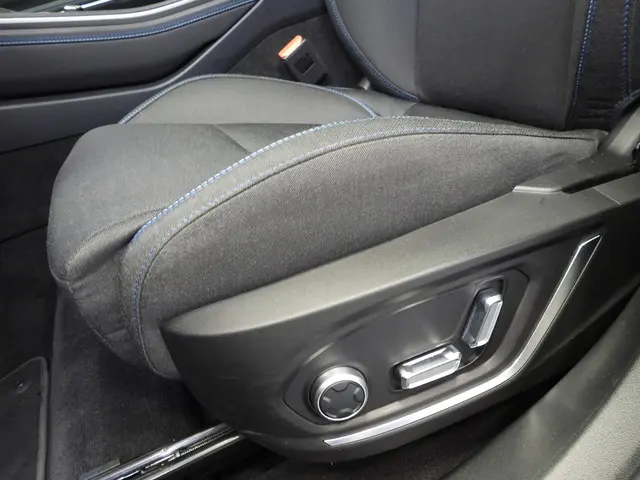 Lynk & Co 01 1.5 PHEV BlackLine 2023 Hybride Benzine 30