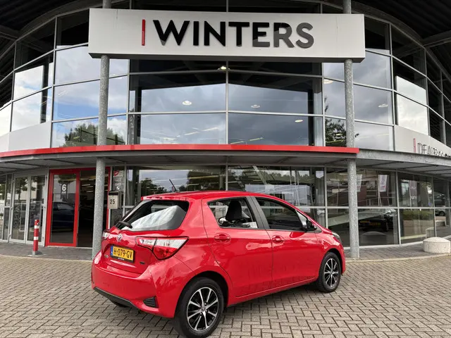 Toyota Yaris 1.0 VVT-i Connect 2020 Benzine 4