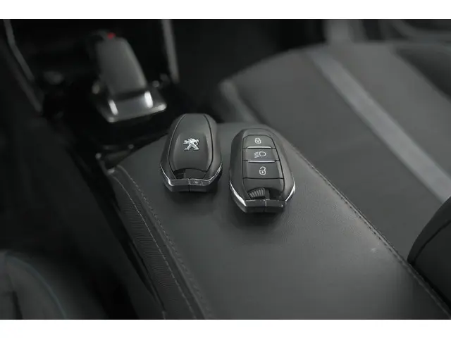 Peugeot e-2008 EV Allure 50 kWh 2021 Elektrisch 44