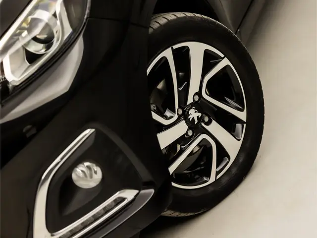 Peugeot 108 1.0 e-VTi Allure 2020 Benzine 30