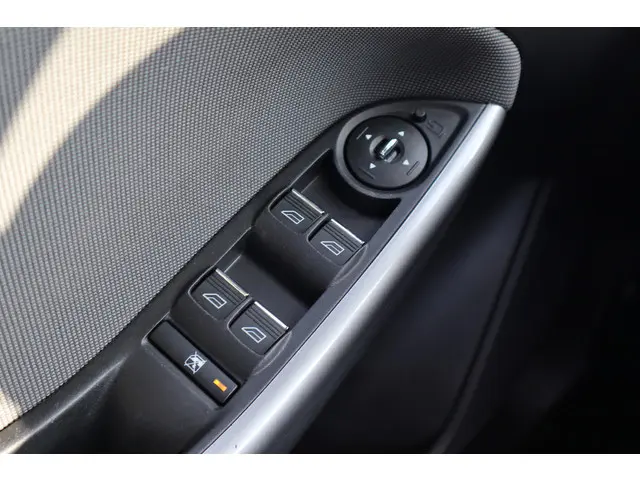 Ford Focus Wagon 1.6 TDCI Lease Trend 2013 Diesel 24