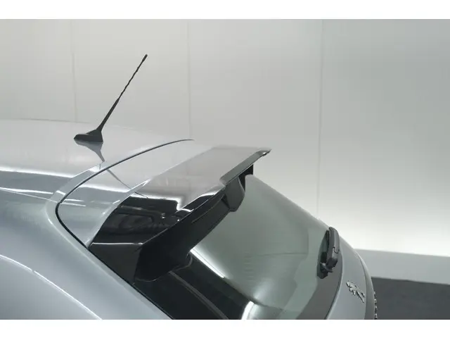 Peugeot 208 PureTech 100 EAT8 Active Pack 2023 Benzine 20