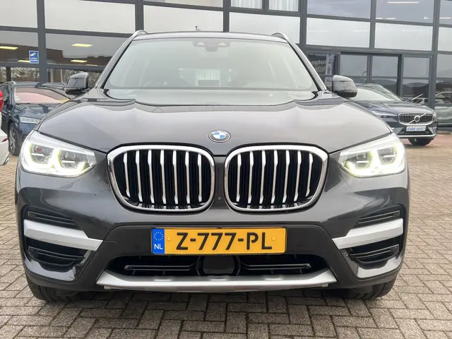 BMW X3 xDrive30e X-Line 2021 Hybride Benzine 8