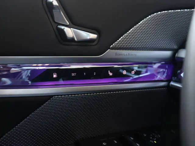 BMW 7 Serie 750e xDrive 2025 Hybride Benzine 37