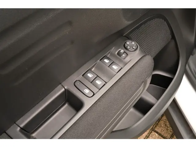 Citroën C3 Aircross PT 130 Automaat Shine 2021 Benzine 23