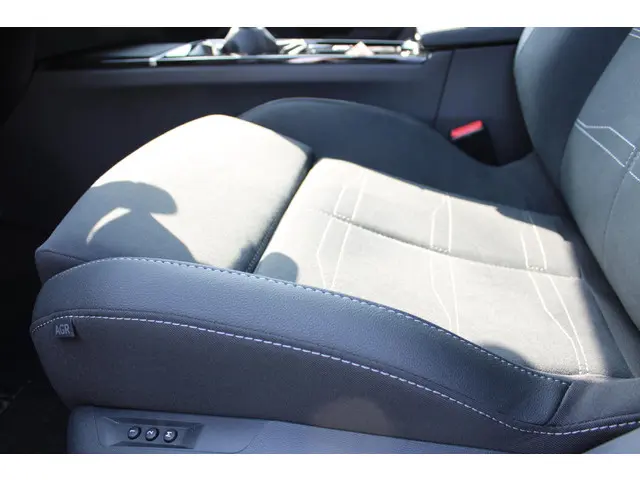 Opel Astra Sports Tourer 1.2 Turbo GS 2025 Benzine 22