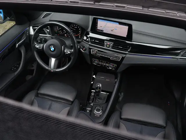 BMW X1 sDrive18i 2021 Benzine 15