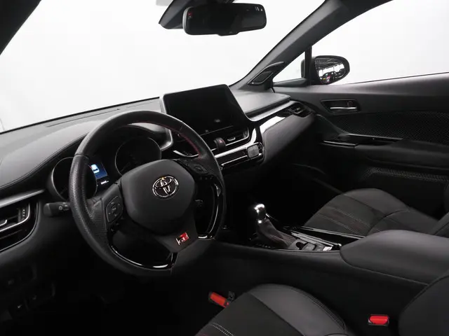 Toyota C-HR 1.8 Hybrid GR-Sport 2023 Hybride Benzine 15
