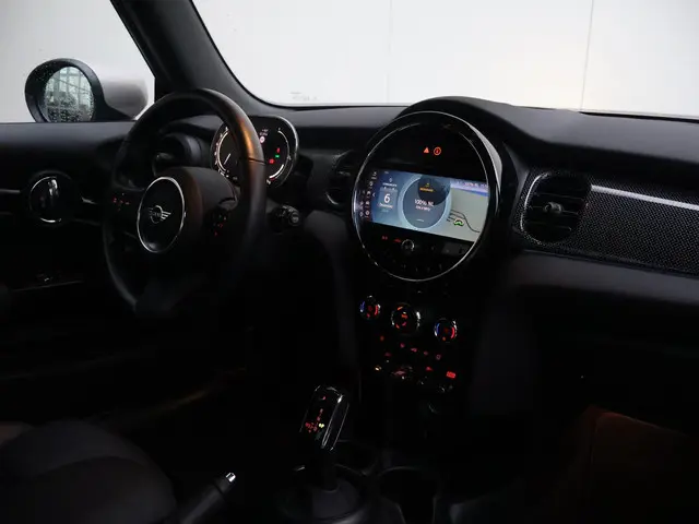 MINI Cooper Mini 1.5 Classic 2023 Benzine 17