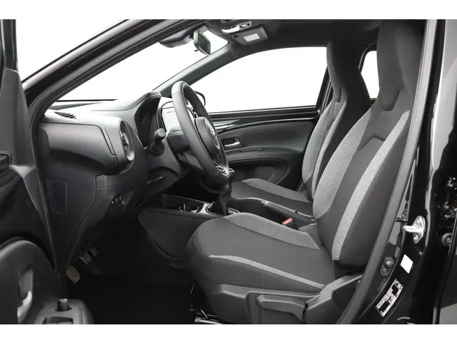 Toyota Aygo X 1.0 VVT-i MT Play 2025 Benzine 13