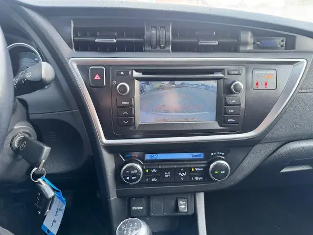 Toyota Auris 1.3 Aspiration 2015 Benzine 13