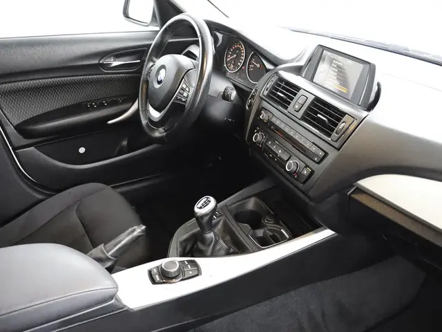 BMW 1 Serie 116i Business Limited Edition 2012 Benzine 49