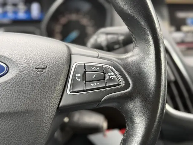 Ford Focus 1.0 Titanium Edition 2015 Benzine 16