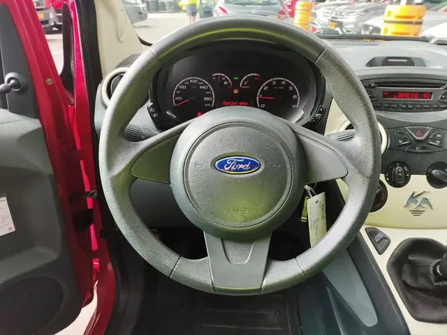 Ford Ka 1.2 Style start/stop 2014 Benzine 11