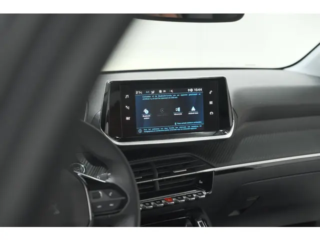 Peugeot 208 PureTech 100 Allure Pack 2023 Benzine 47
