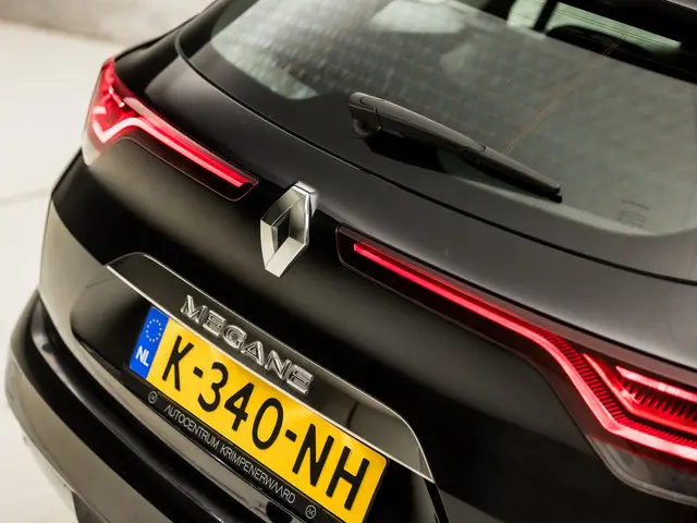 Renault Mégane Estate 1.3 TCe Sport Deluxe 2021 Benzine 24