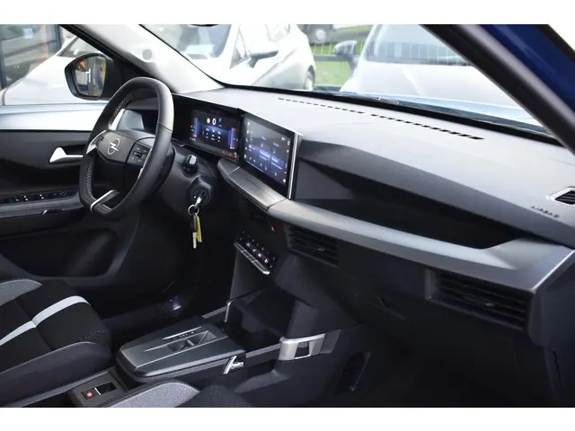 Opel Frontera 1.2 Turbo Hybrid GS 2025 Hybride Benzine