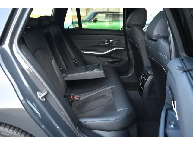 BMW 3 Serie Touring 320d M-Sport 2024 Diesel 46