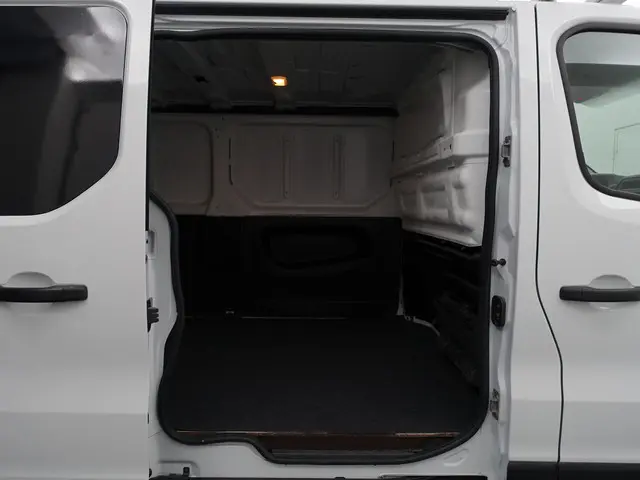 Renault Trafic 1.6 dCi Euro 6 T29 L2 Luxe- 2017 Diesel 28
