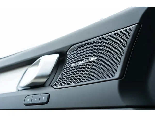 Volvo XC40 B4 Plus Black Edition 197 pk 2025 Benzine 10