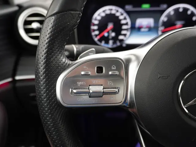 Mercedes-Benz E-Klasse 200 Sport Edition 2019 Benzine 25