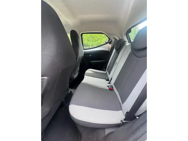 Toyota Aygo 1.0 VVT-i x-pose /Airco/Led/ 2017 Benzine 19