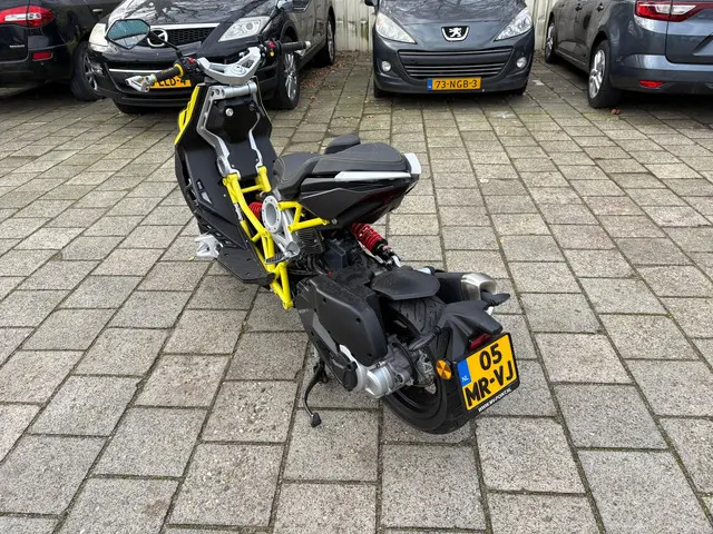 Italjet Dragster Scooter 200 2022 Benzine 2