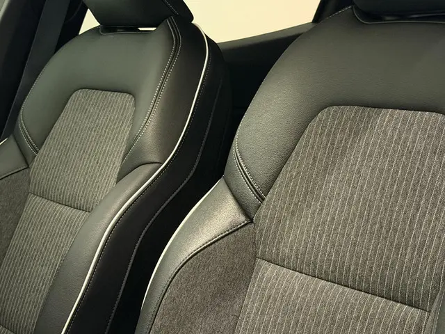 Renault Clio 1.0 TCe 100 Intens 2020 Benzine 25