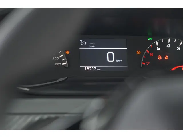 Peugeot 208 PureTech 100 Active 2024 Benzine 37