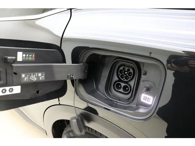 Citroën ë-C4 Shine 50 kWh 136pk 2021 Elektrisch 17