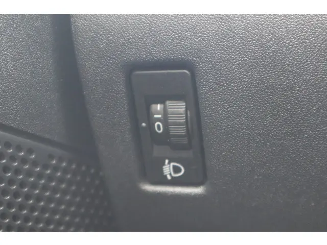 Peugeot 2008 1.2 VTi Allure 2013 Benzine 33