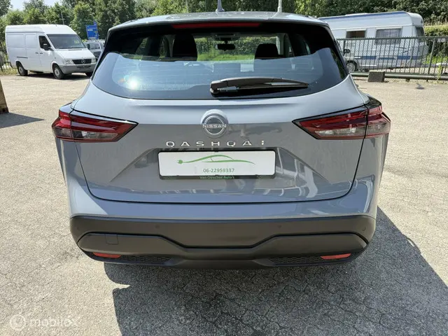 Nissan QASHQAI 1.3 MHEV Business Design 2023 Benzine 4