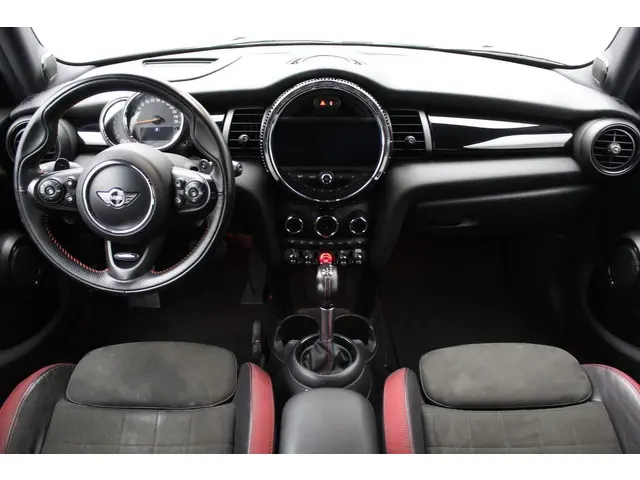 MINI Cooper S Mini 2.0 Chili Serious Business 2017 Benzine 4