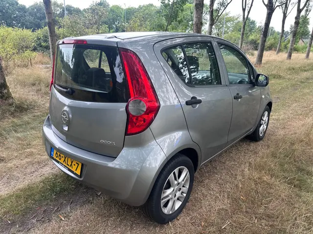 Opel Agila 1.0 Selection apk t/m 28-12-2025 2012 Benzine 5