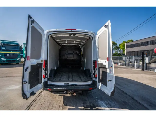 Ford Transit 2.0 TDCI 2019 Diesel 10