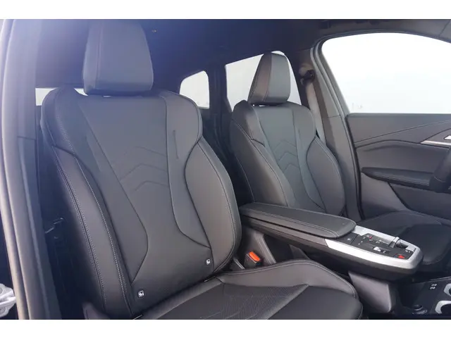 BMW X1 xDrive25e 2025 Hybride Benzine 8