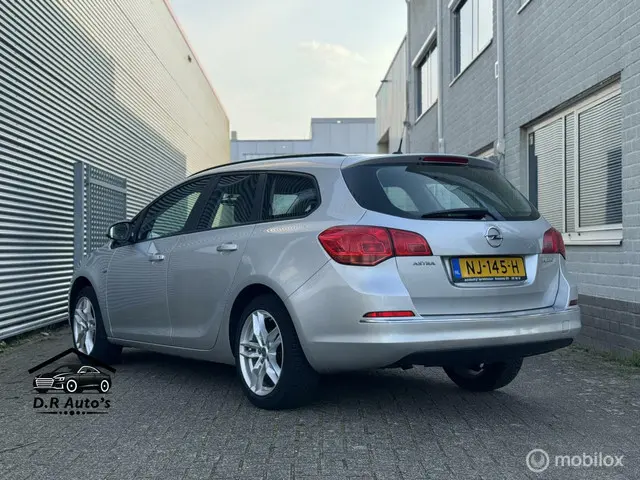 Opel Astra Sports Tourer 1.4 Turbo Sport + 2015 Benzine 6