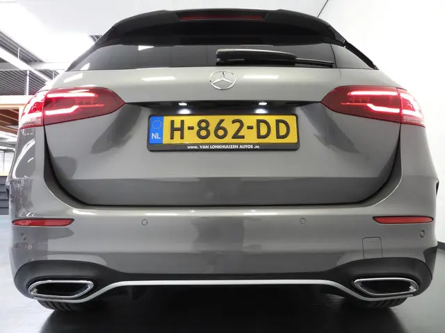 Mercedes-Benz B-Klasse B180 Aut. AMG 2020 Benzine 37