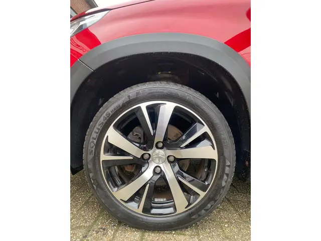 Peugeot 2008 1.2 PureTech Active 2017 Benzine 9