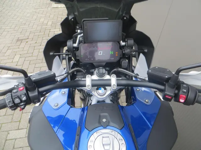 BMW R 1250 GS Adventure Rallye 2024 Benzine 17