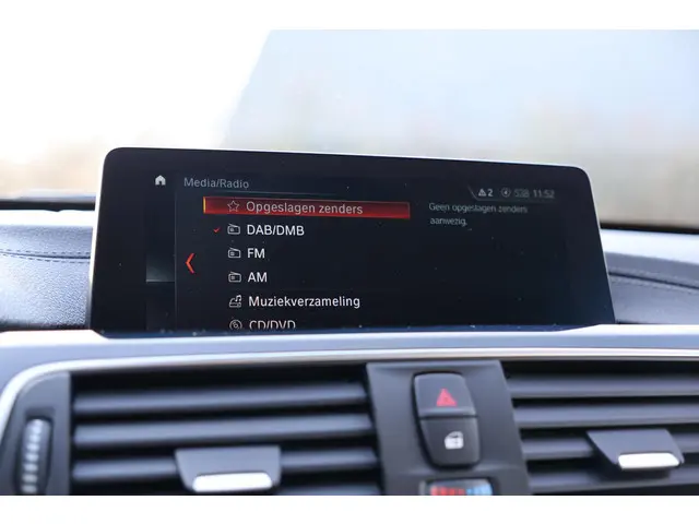 BMW 3 Serie GT 320i High Executive 2020 Benzine 34